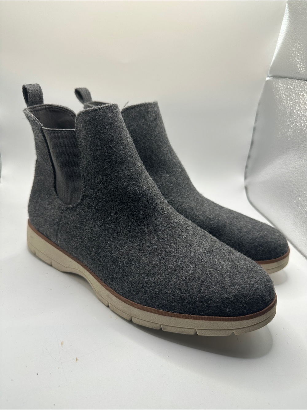 Dr. Scholl’s Gray Felt Chelsea Slip-On Ankle Boots size 8.5